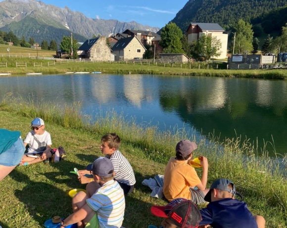 Pique nique au lac montagne, alpes du grand serre, Isère, Le Bien Veillant