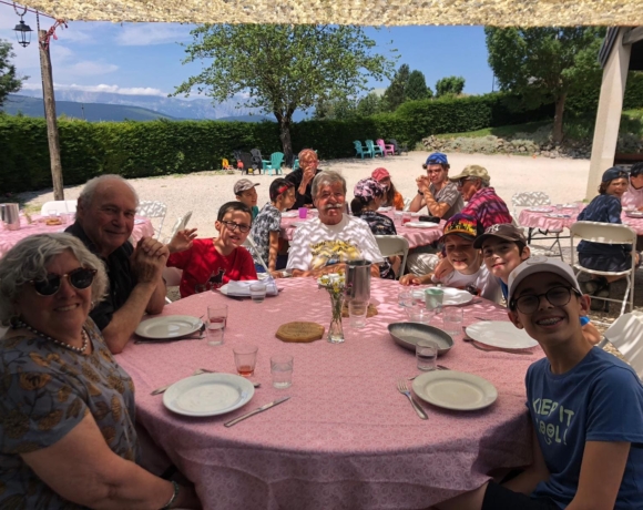 Repas intergénérationnel montagne, alpes du grand serre, Isère, Le Bien Veillant